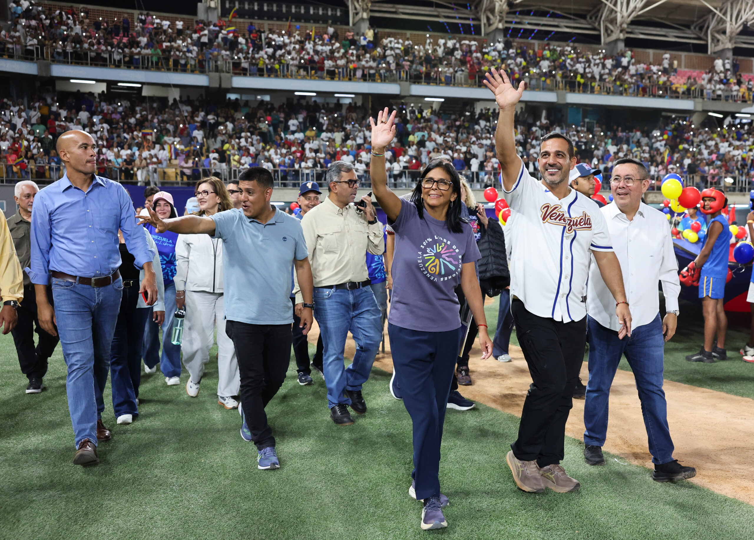 «Delcy Rodríguez lidera encuentro cultural y espiritual en La Guaira por una Venezuela sin sanciones»